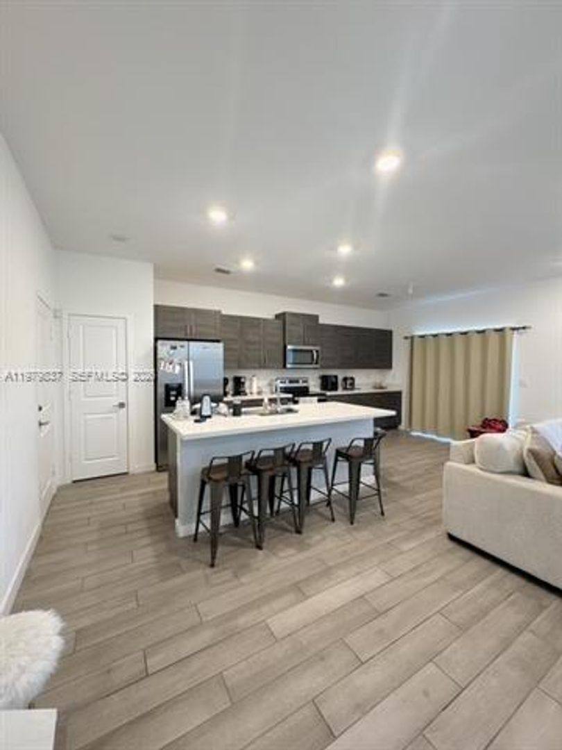 Townhouse for rent at 804 SE 18th St, Homestead, FL 33034