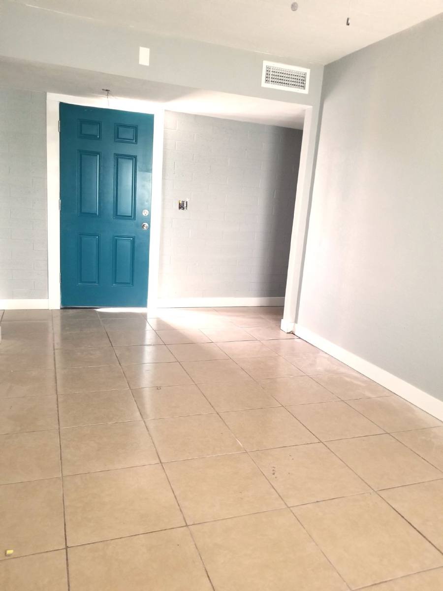 Townhouse for rent at 305 E Roeser Rd #D1, Phoenix, AZ 85040