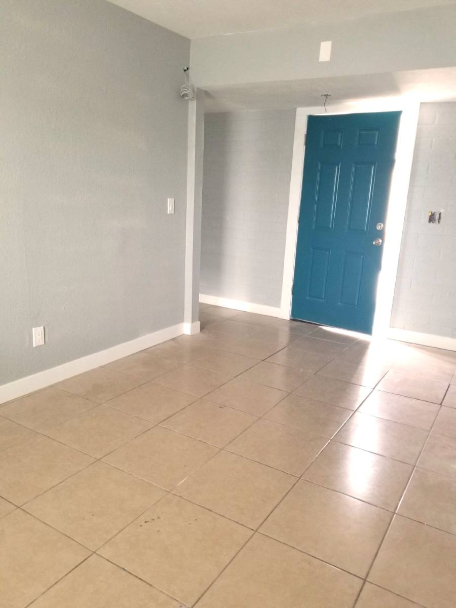 Townhouse for rent at 305 E Roeser Rd #D1, Phoenix, AZ 85040