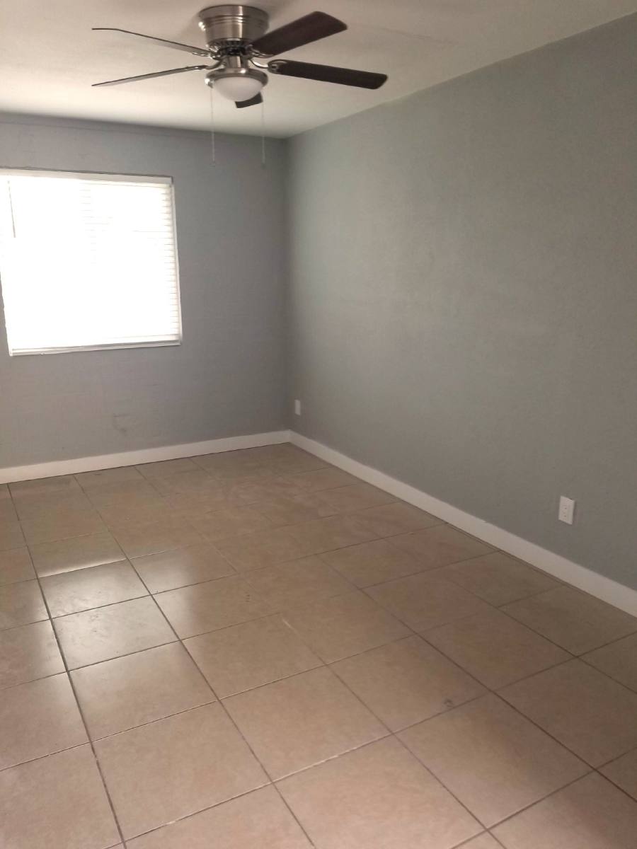Townhouse for rent at 305 E Roeser Rd #D1, Phoenix, AZ 85040