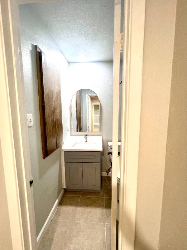 Townhouse for rent at 2407 Ventura Dr #A, Arlington, TX 76015