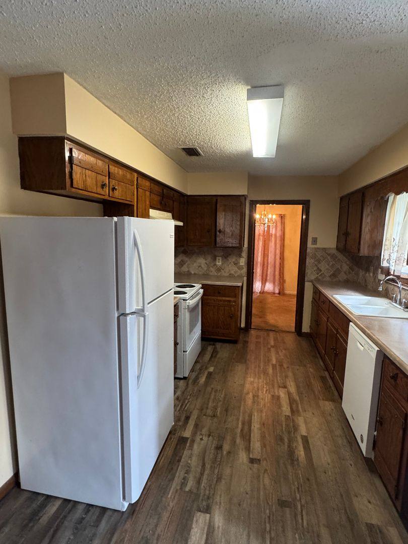House for rent at 3324 Cross Creek Dr, Montgomery, AL 36116