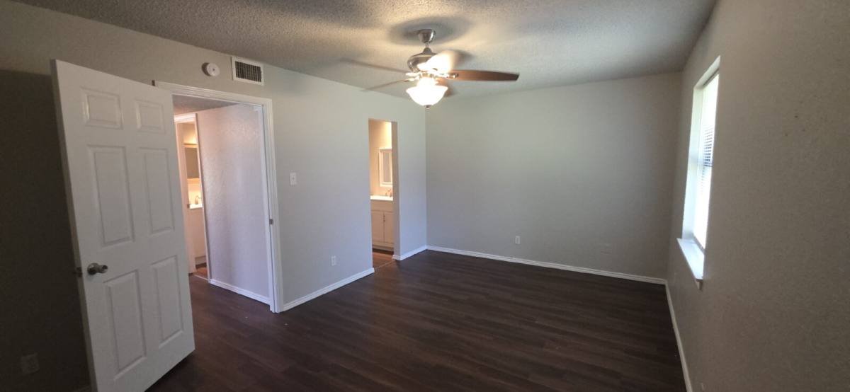 Townhouse for rent at 6719 Loma Vista Dr, Fort Worth, TX 76133