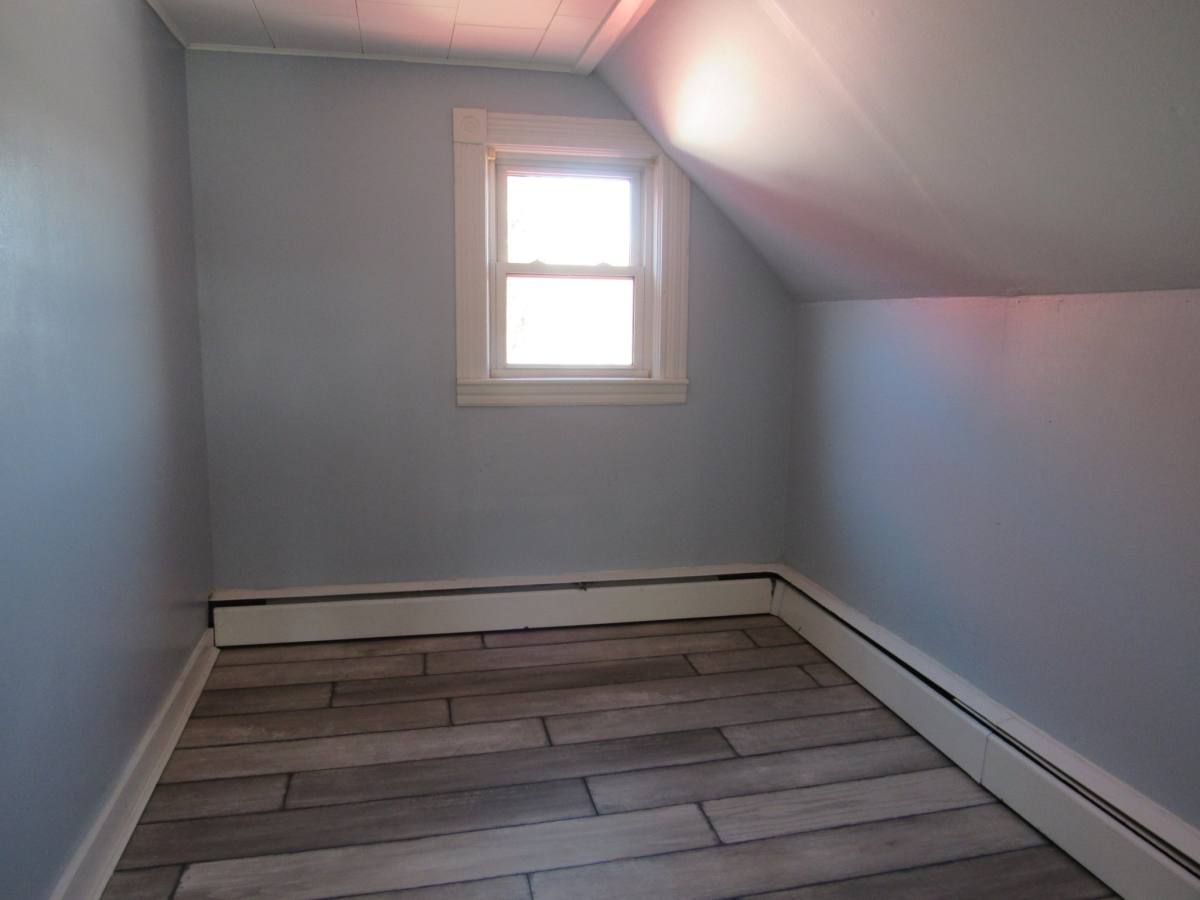 Apartment for rent at 117 Congress, Millinocket, ME 04462
