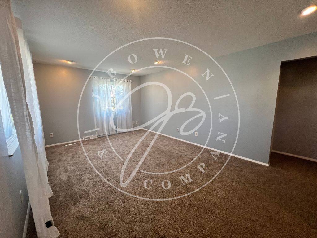 2300 Crystal Ave, Maumee, OH 43537 - House for Rent - Image 4