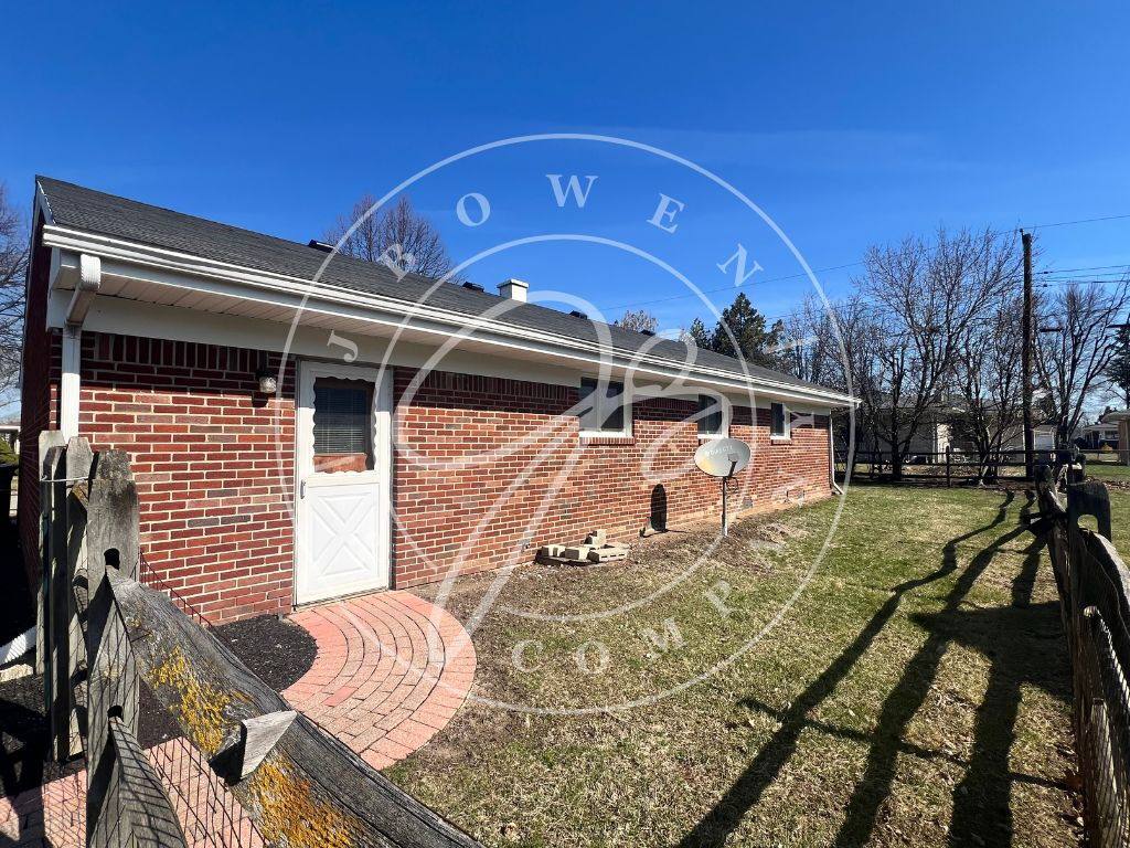2300 Crystal Ave, Maumee, OH 43537 - House for Rent - Image 3