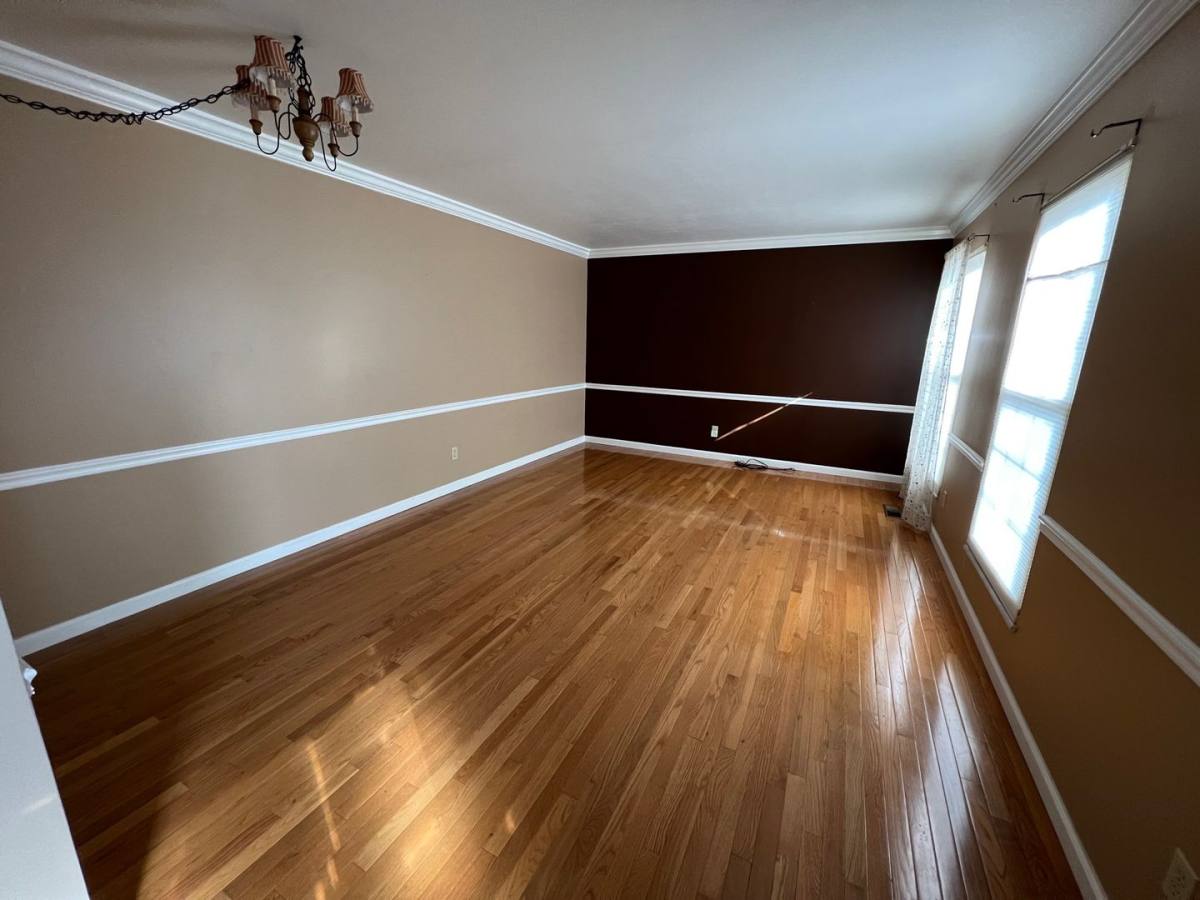 House for rent at 15605 Highcroft Dr, Chesterfield, MO 63017