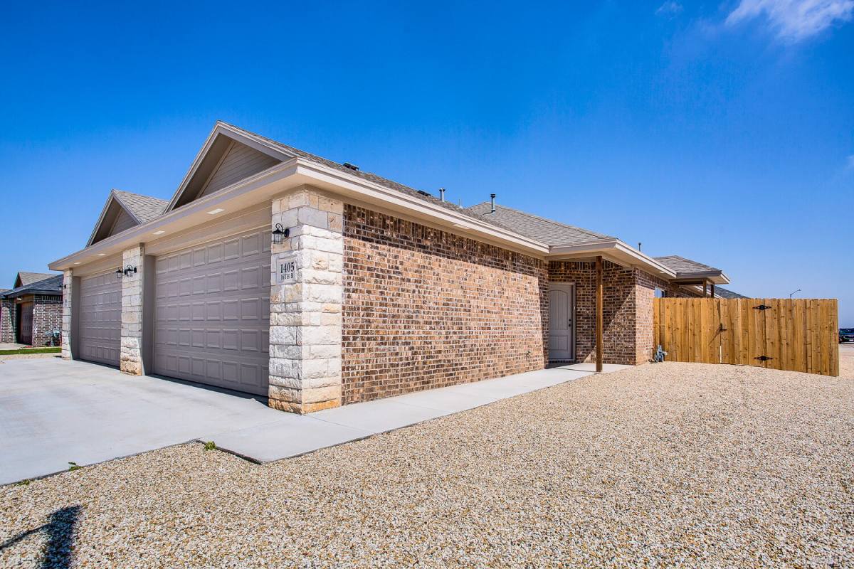 Townhouse for rent at 1405 16th St #A, Shallowater, TX 79363