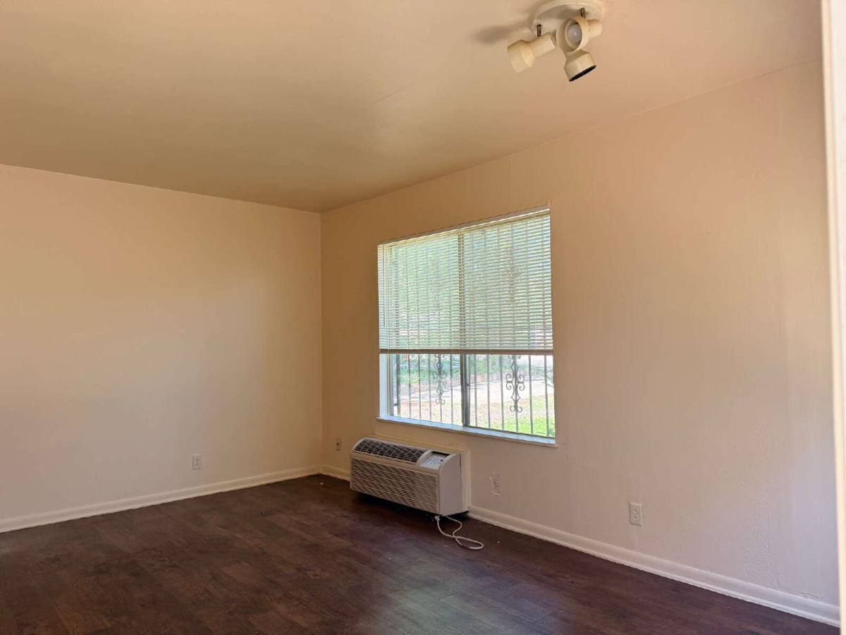 Townhouse for rent at 606 Morningview Dr, San Antonio, TX 78220