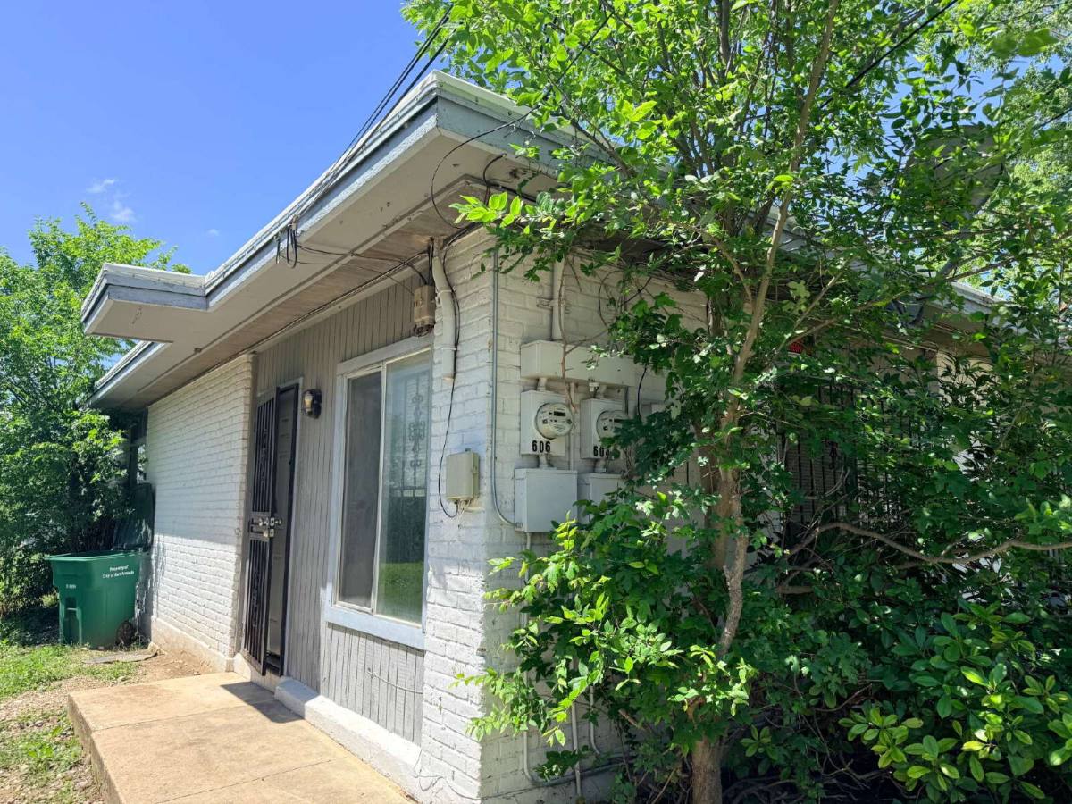 Townhouse for rent at 606 Morningview Dr, San Antonio, TX 78220