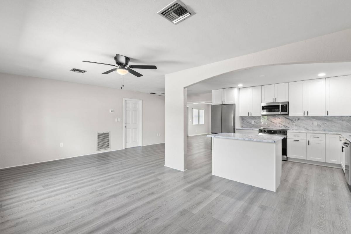 House for rent at 5546 5th St S, Saint Petersburg, FL 33705