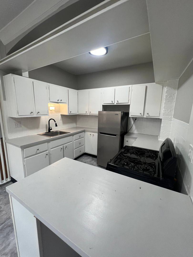 Apartment for rent at 12231 Clifton Blvd, Lakewood, OH 44107