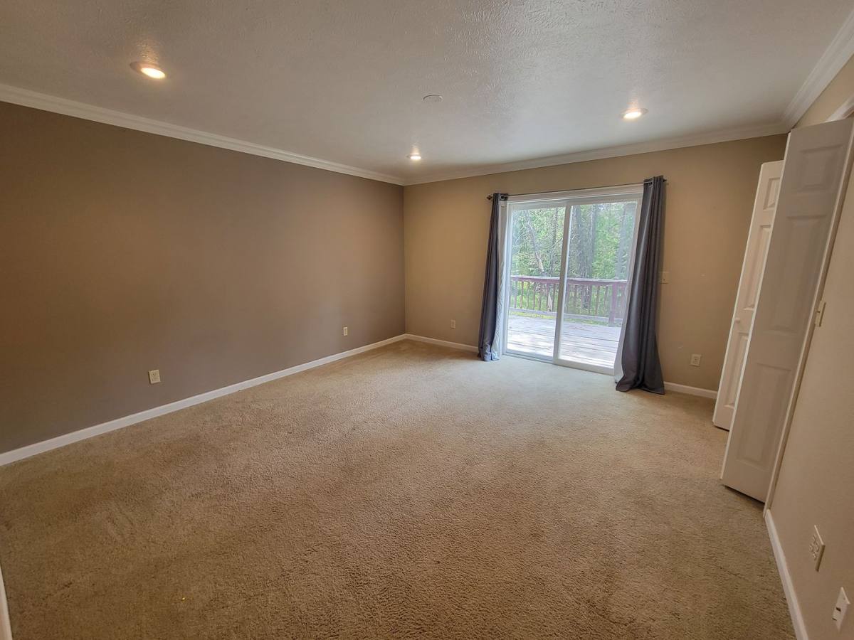 House for rent at 10629 Deer Valley Rd, Newport, WA 99156