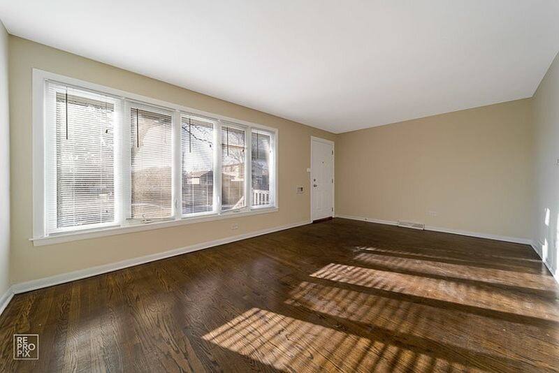 House for rent at 11233 S Whipple St, Chicago, IL 60655