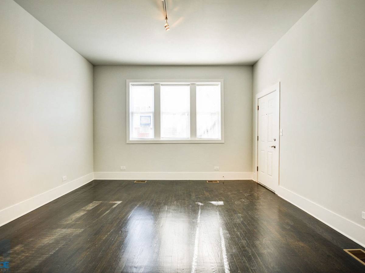 Apartment for rent at 1724 W 21st St #1F, Chicago, IL 60642