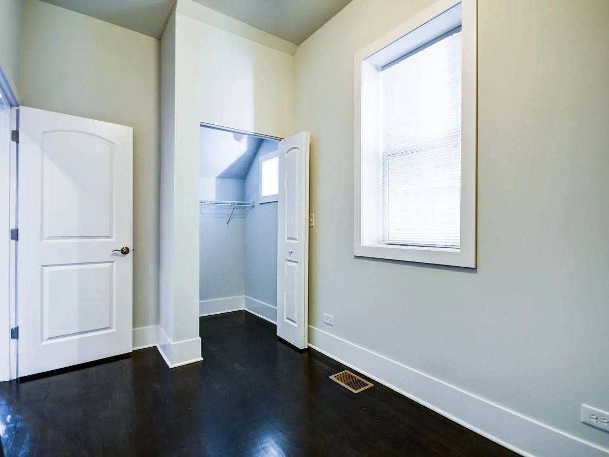 Apartment for rent at 1724 W 21st St #1F, Chicago, IL 60642