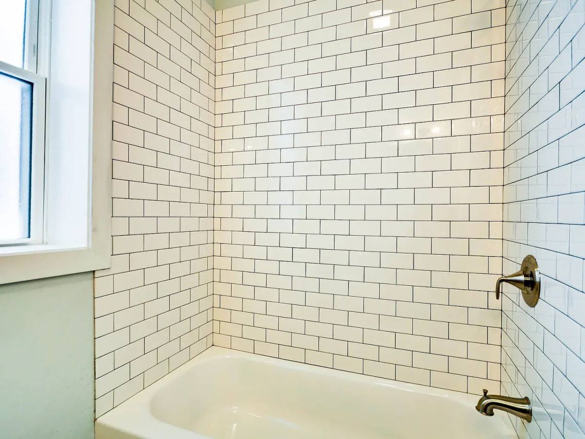 Apartment for rent at 1724 W 21st St #1F, Chicago, IL 60642