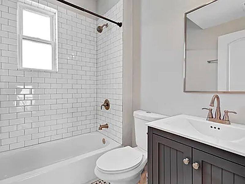 Apartment for rent at 1724 W 21st St #2R, Chicago, IL 60642
