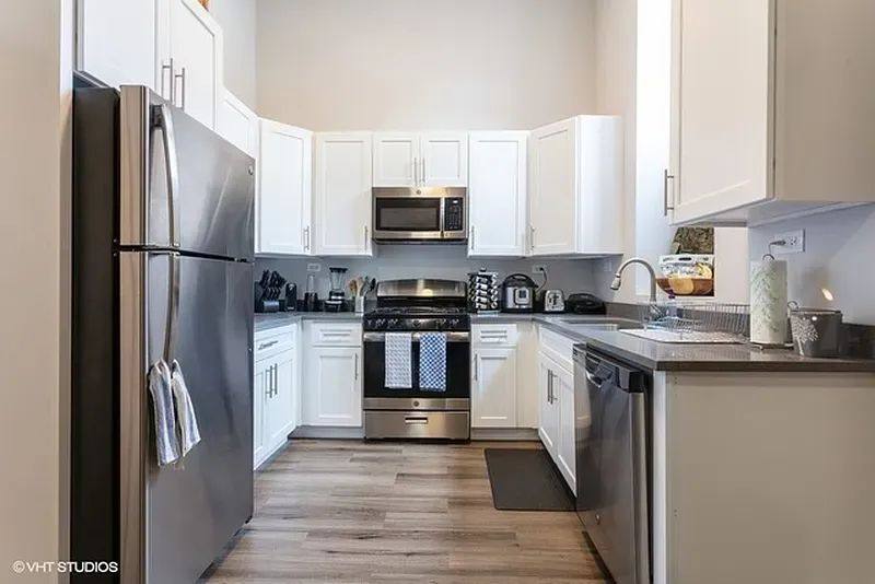 Apartment for rent at 2001 S Loomis St #1R, Chicago, IL 60608