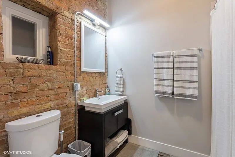 Apartment for rent at 2001 S Loomis St #1R, Chicago, IL 60608