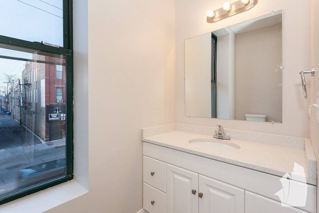 Apartment for rent at 1947 W Chicago Ave #2F, Chicago, IL 60622