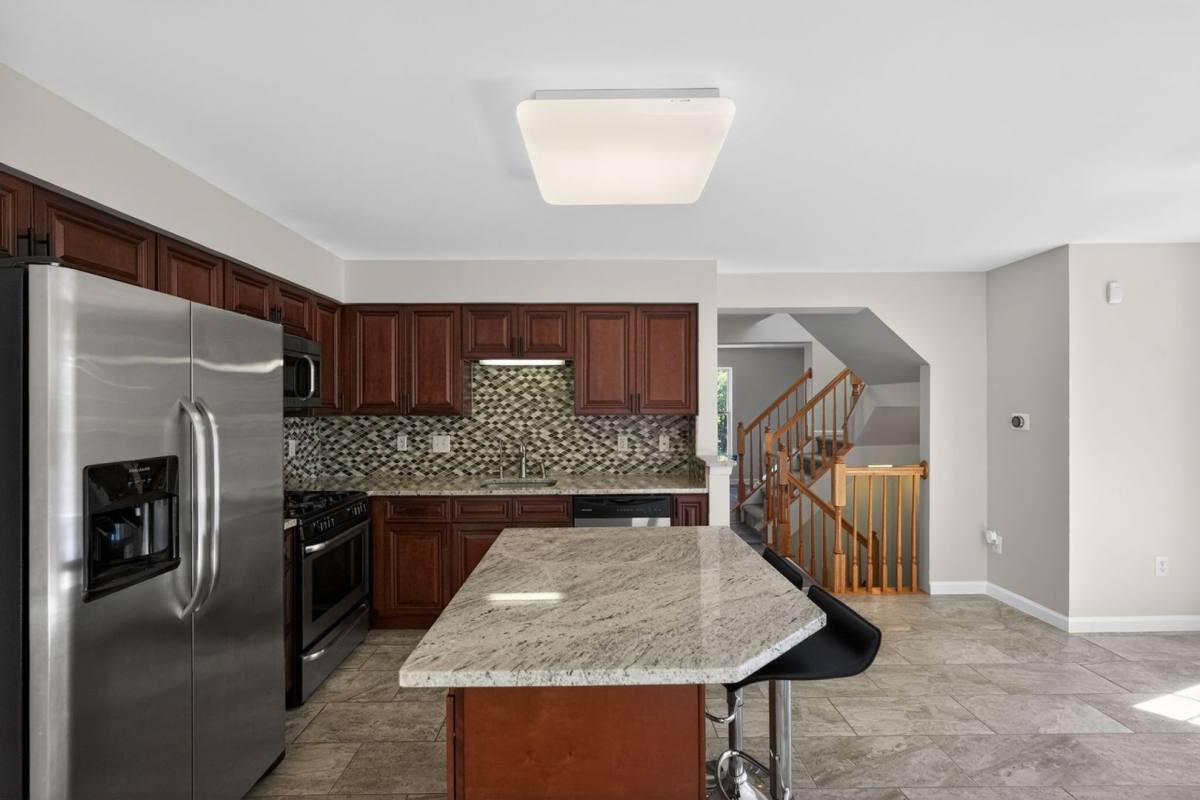 Townhouse for rent at 21 Golf View Court, Clementon, NJ 08021