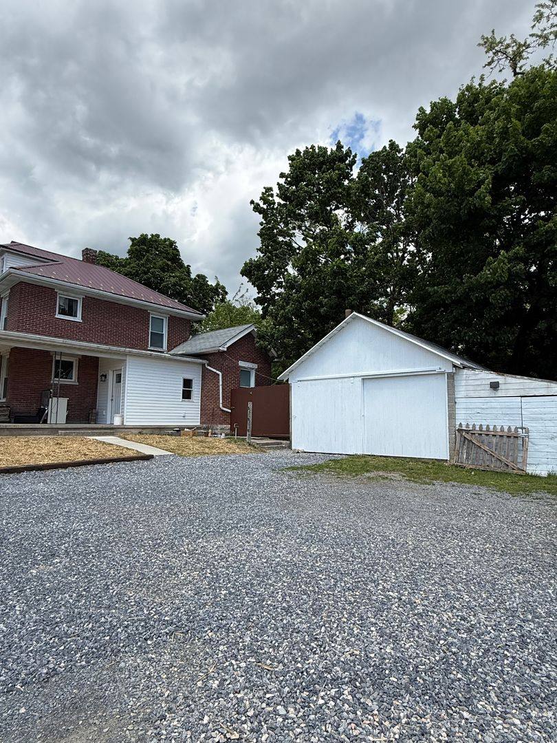 House for rent at 1335 Edenville Rd, Chambersburg, PA 17202