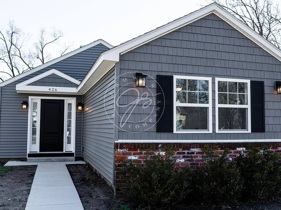 House for rent at 426 E 5th St, Perrysburg, OH 43551