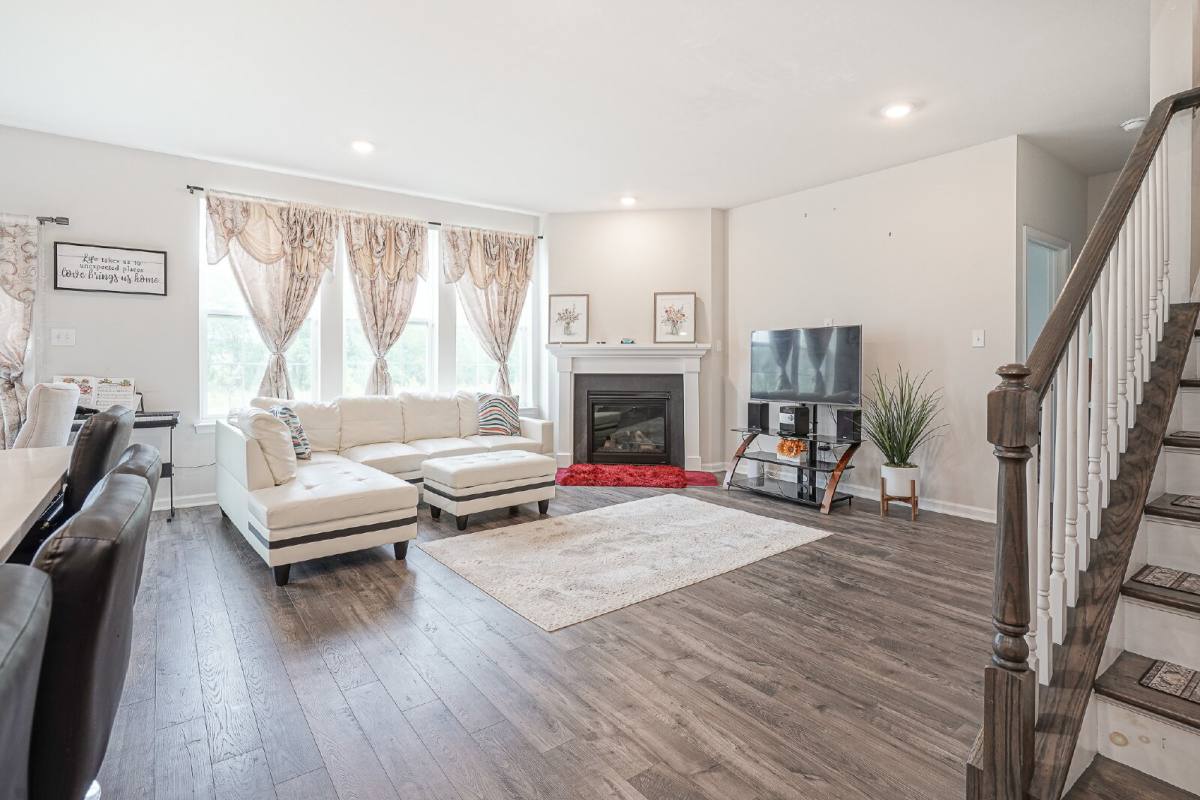 Apartment for rent at 32 Westmont Dr, Rm #4, Medford, NJ 08055