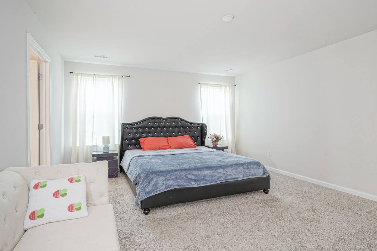 Apartment for rent at 32 Westmont Dr #RM 5, Medford, NJ 08055