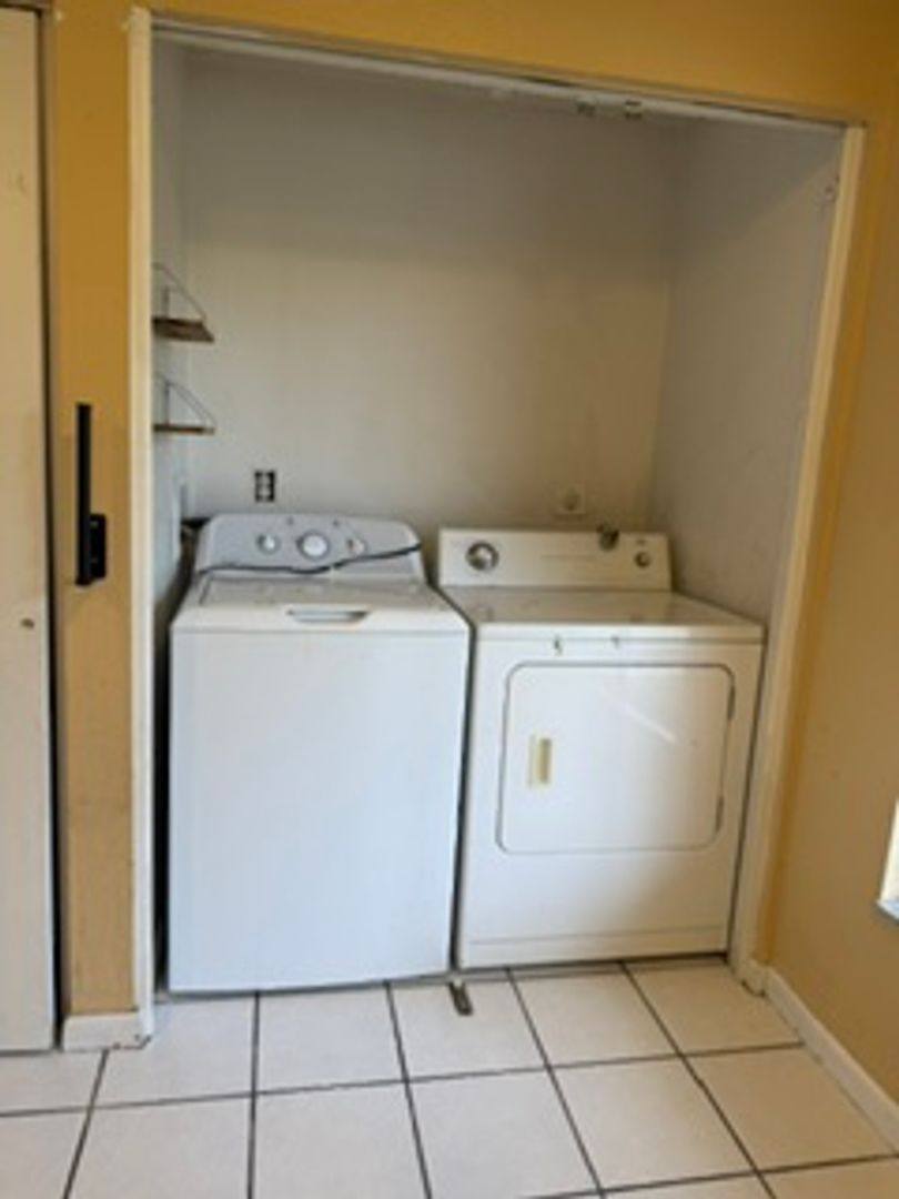Apartment for rent at 1527 Schoolhouse St, Merritt Island, FL 32953