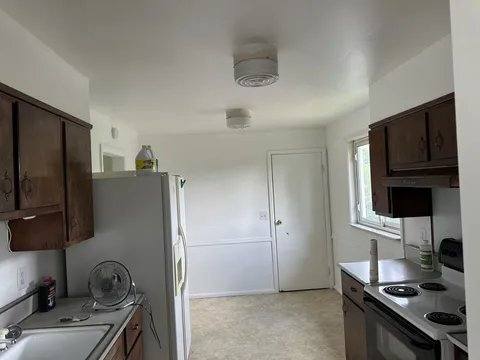 Apartment for rent at 1118 Forest Rd #A, Charleston, WV 25314
