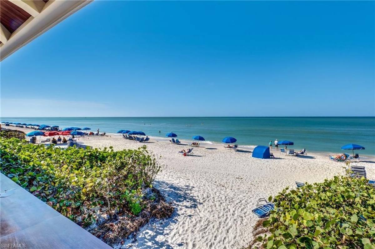 Apartment for rent at 6849 Grenadier Blvd, Naples, FL 34108