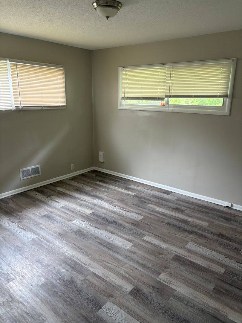 House for rent at 7800 E 112th St, Kansas City, MO 64134