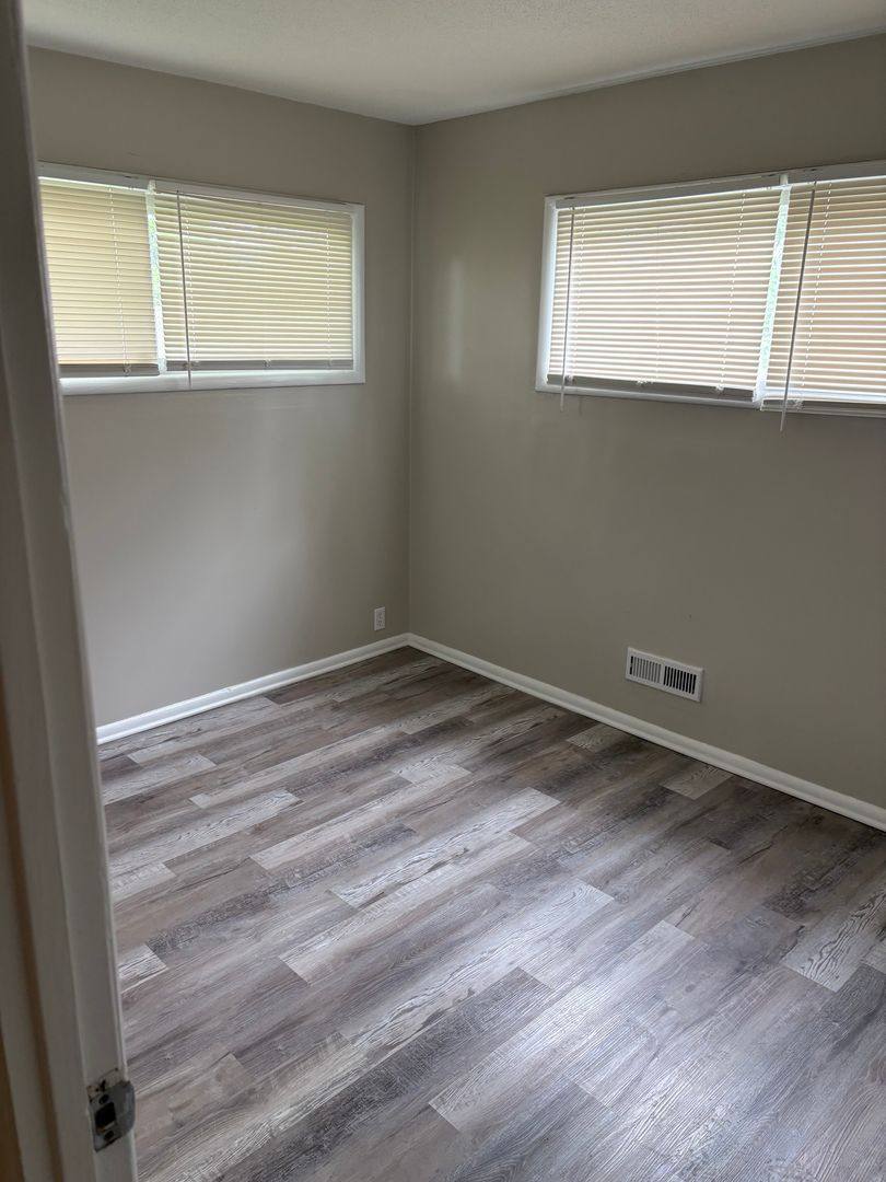 House for rent at 7800 E 112th St, Kansas City, MO 64134