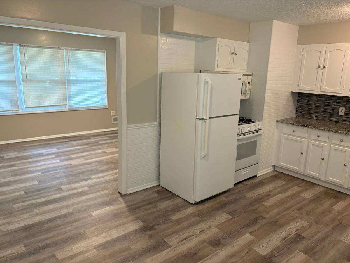 House for rent at 7800 E 112th St, Kansas City, MO 64134