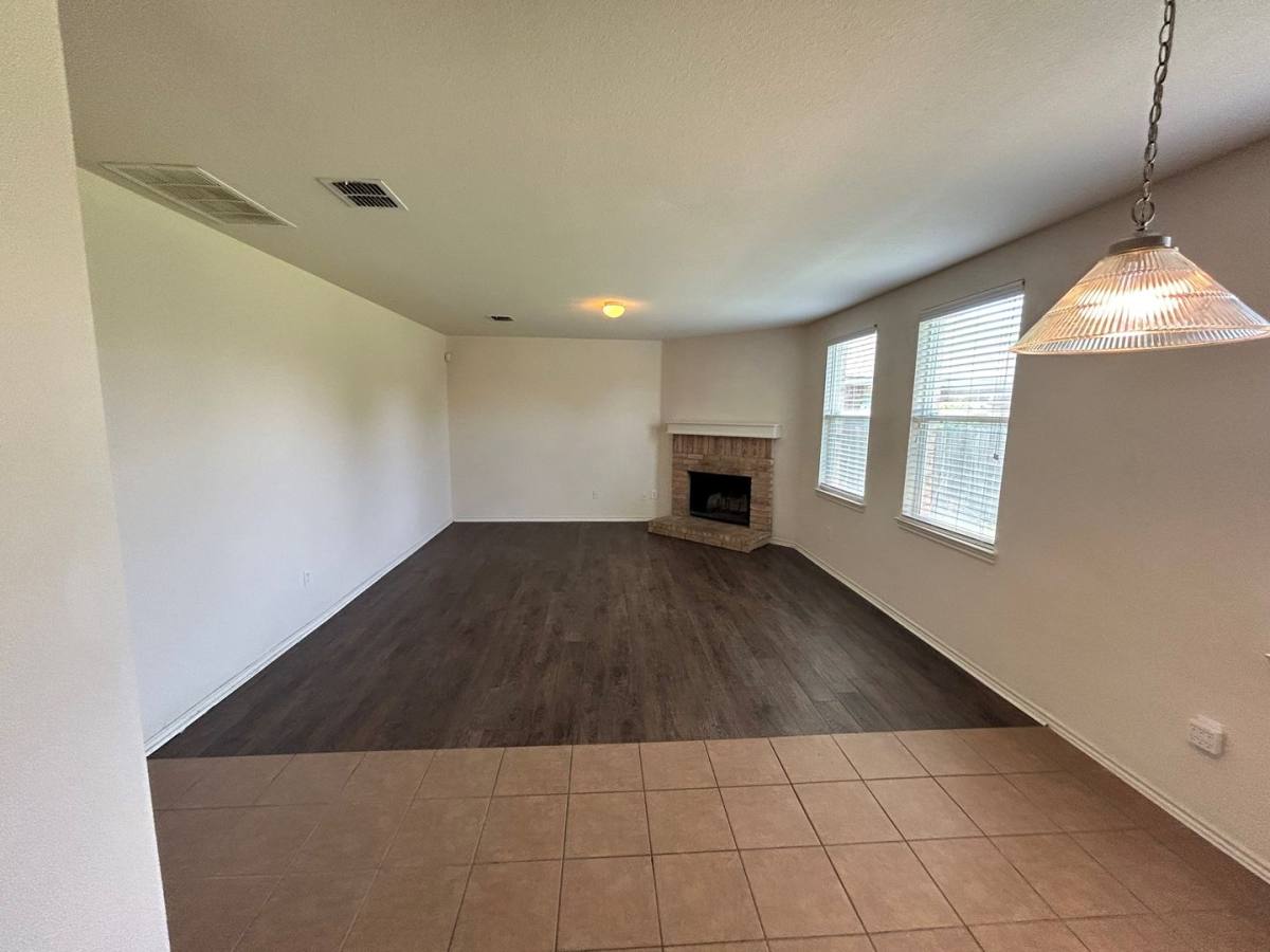 House for rent at 4029 Thoroughbred Trail, Fort Worth, TX 76123
