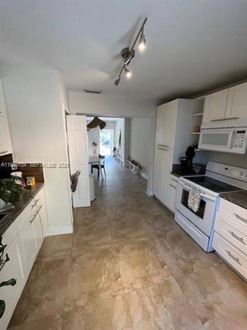 House for rent at 175 NW 121st St, Miami, FL 33168