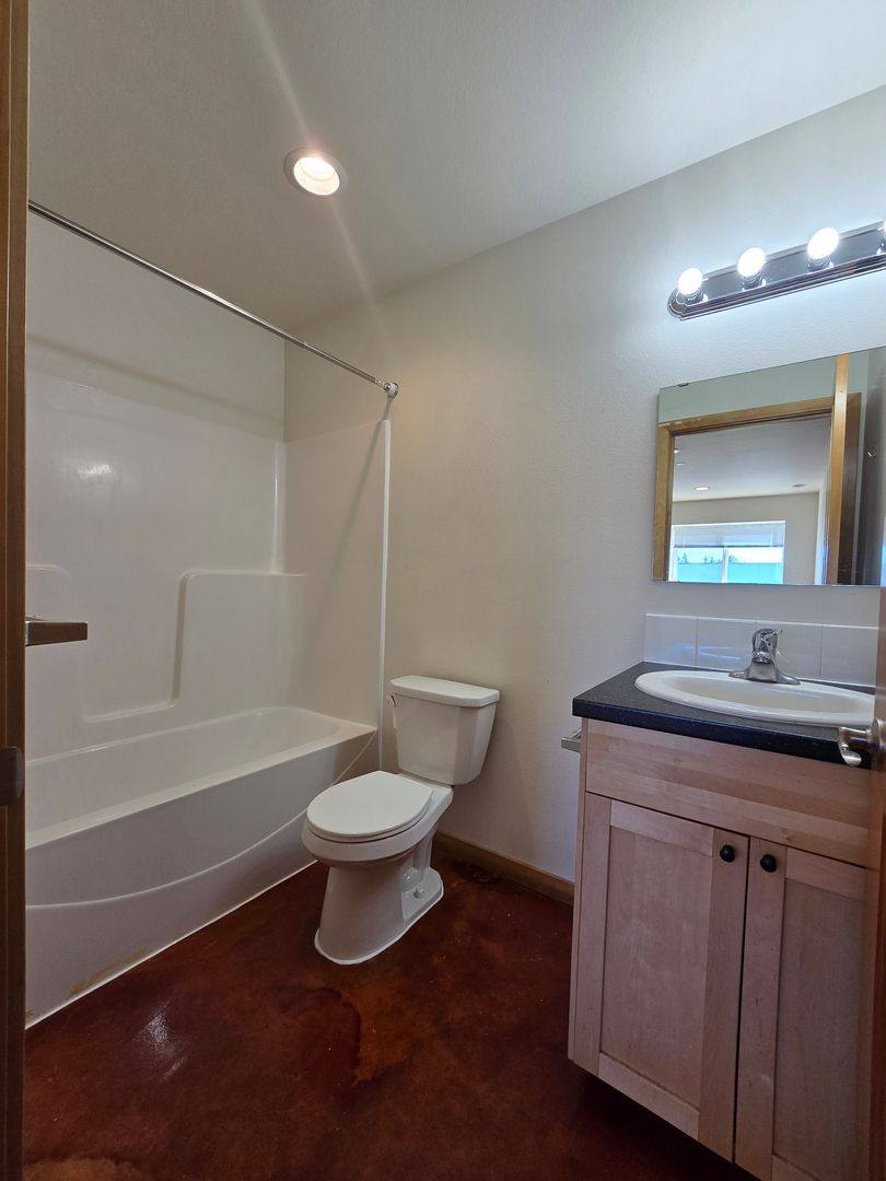 Townhouse for rent at 132 SW Avery Ave, Corvallis, OR 97333
