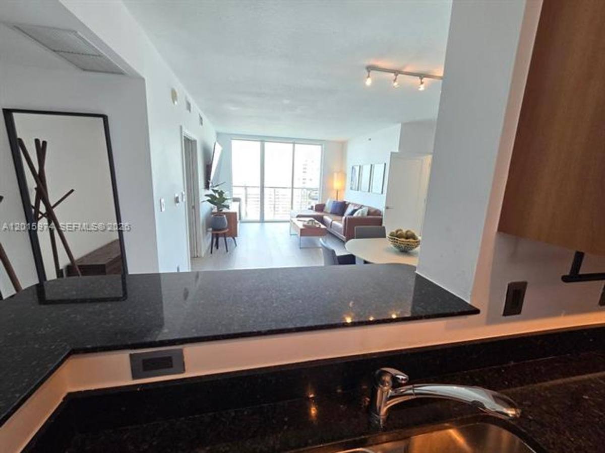 Apartment for rent at 325 S Biscayne Blvd, Miami, FL 33131