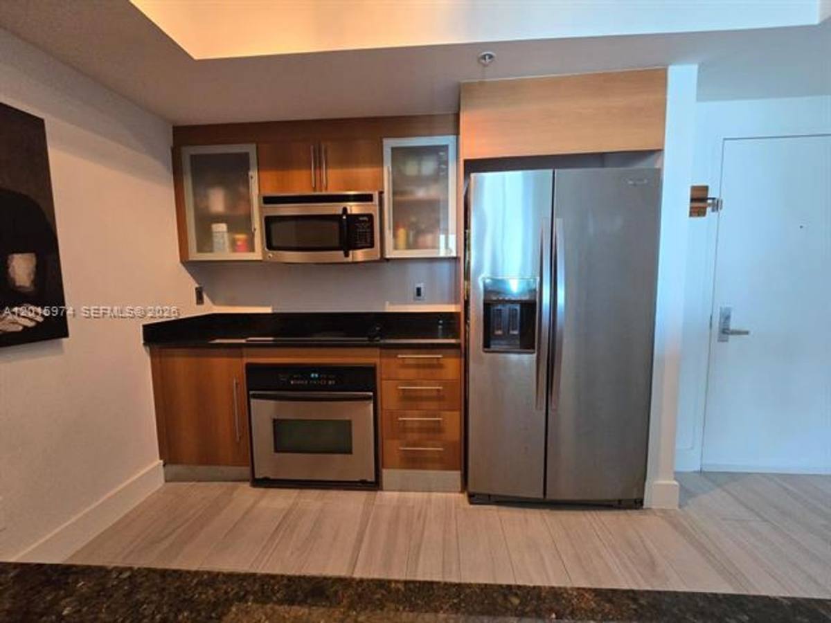 Apartment for rent at 325 S Biscayne Blvd, Miami, FL 33131