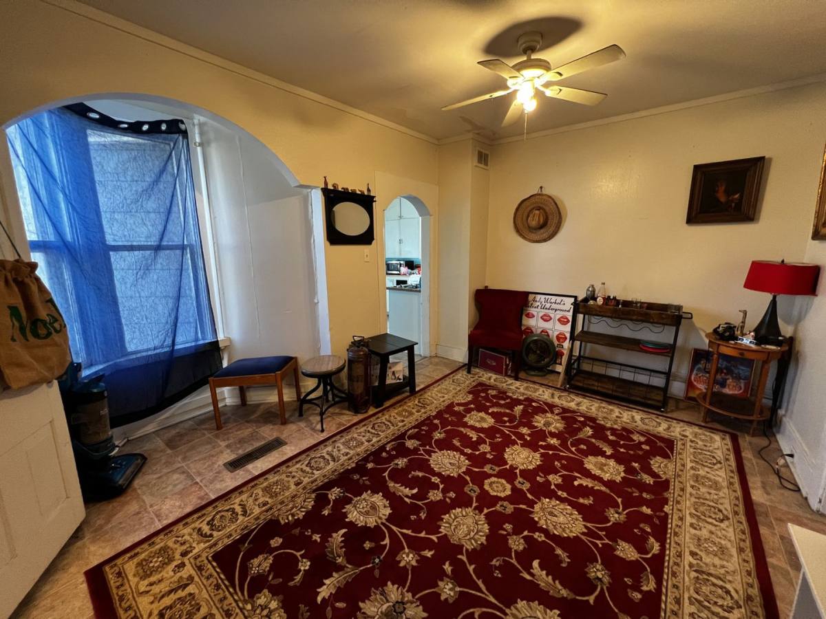 House for rent at 819 S Van Buren, Iowa City, IA 52240