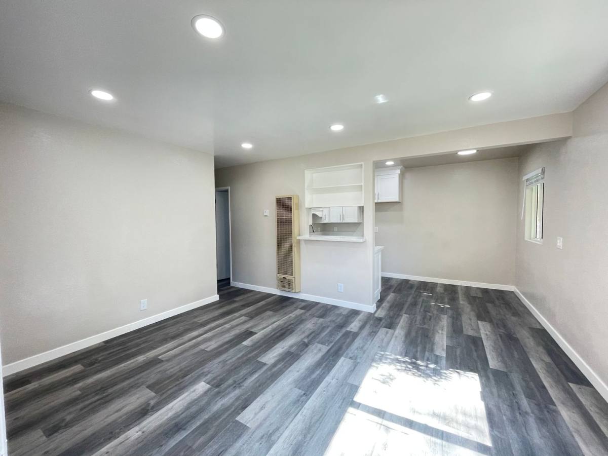 Apartment for rent at 500-565 N Citrus St, Orange, CA 92868