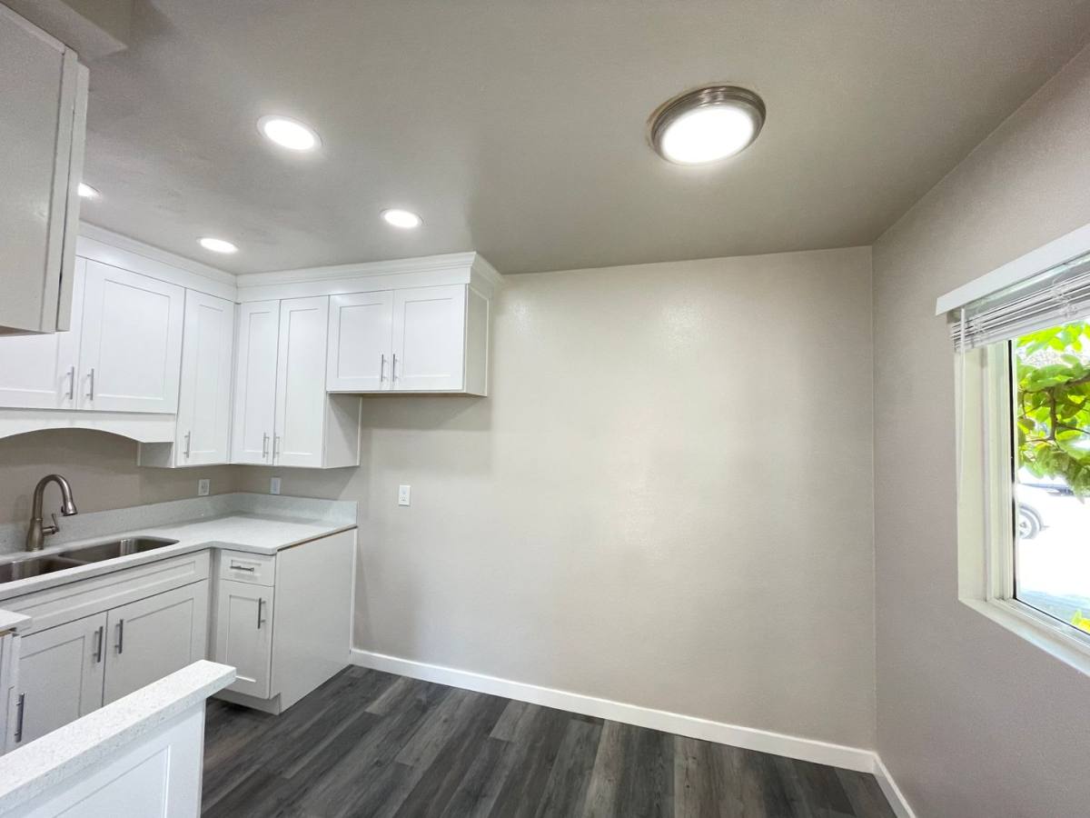 Apartment for rent at 500-565 N Citrus St, Orange, CA 92868