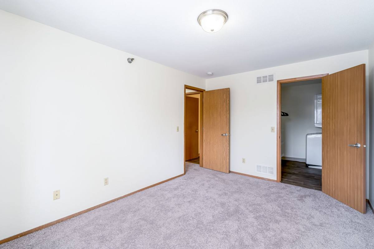 Apartment for rent at 1646 Hull Ave, Des Moines, IA 50313