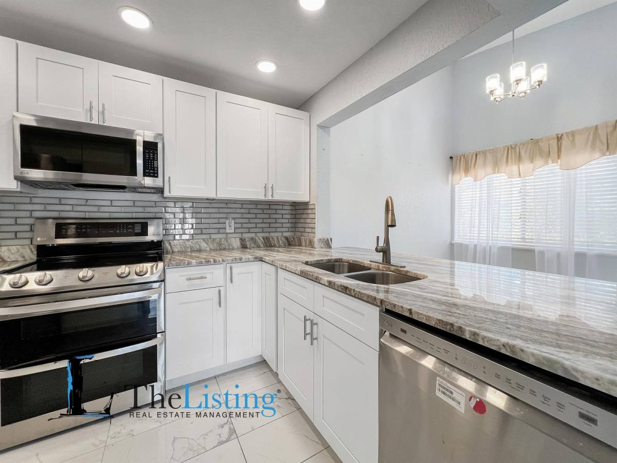 Condo for rent at 2482 Lakeway Branch Dr, Orlando, FL 32839