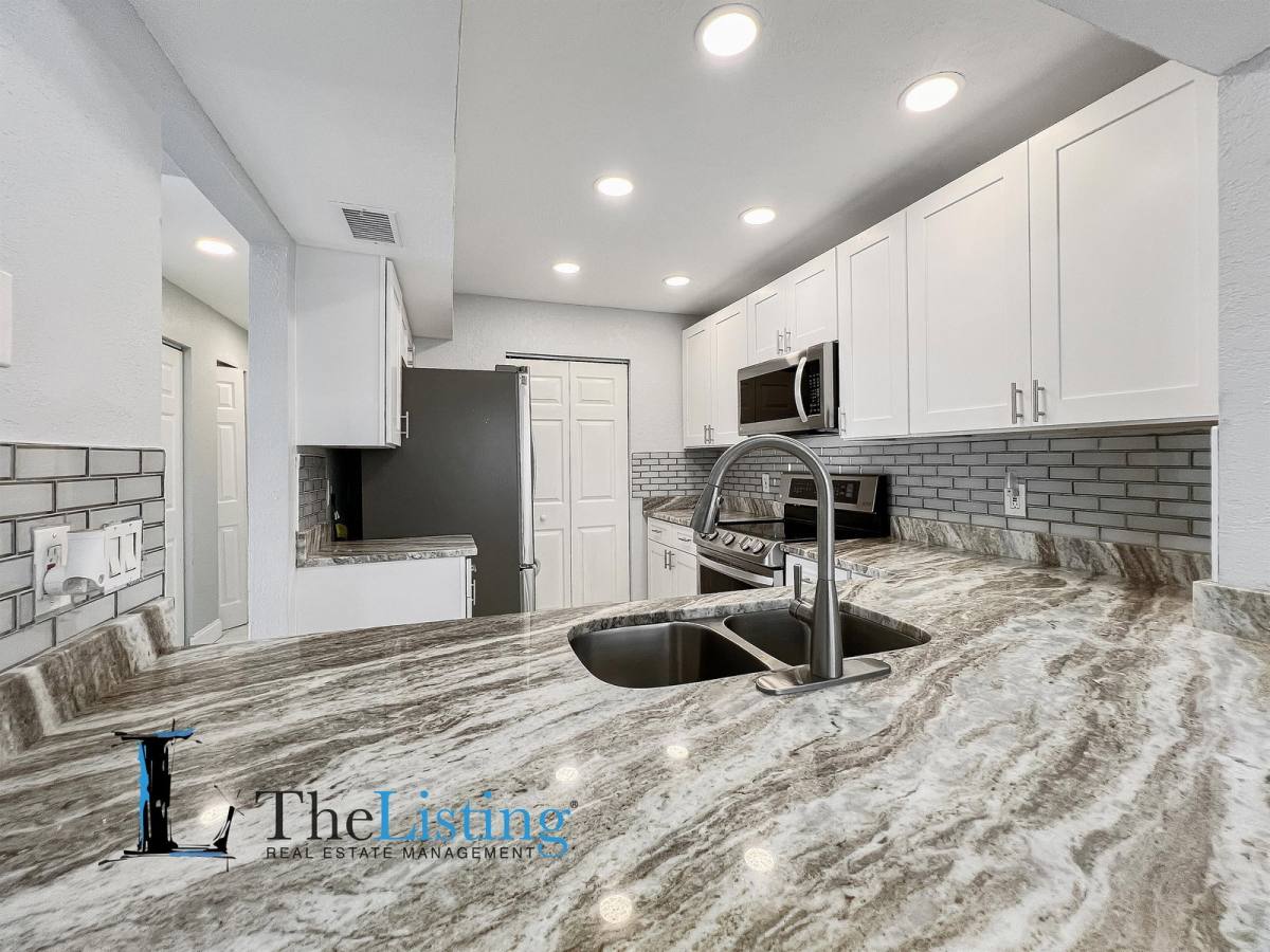 Condo for rent at 2482 Lakeway Branch Dr, Orlando, FL 32839