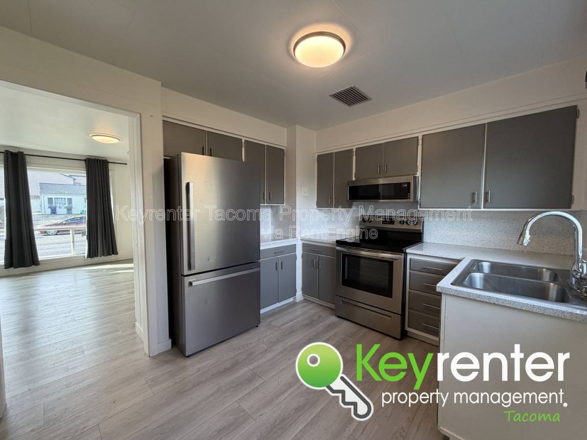 House for rent at 1823 S Sprague Ave, Tacoma, WA 98405