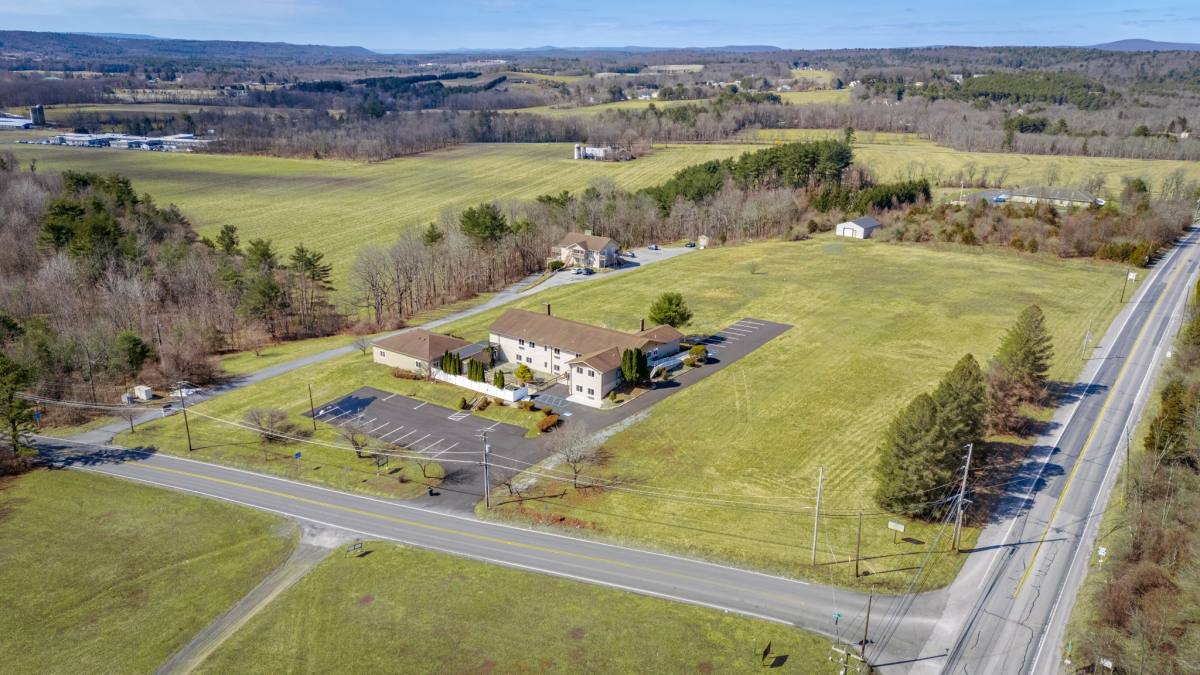 Apartment for rent at 1111 Weir Lake Rd #1, Brodheadsville, PA 18322