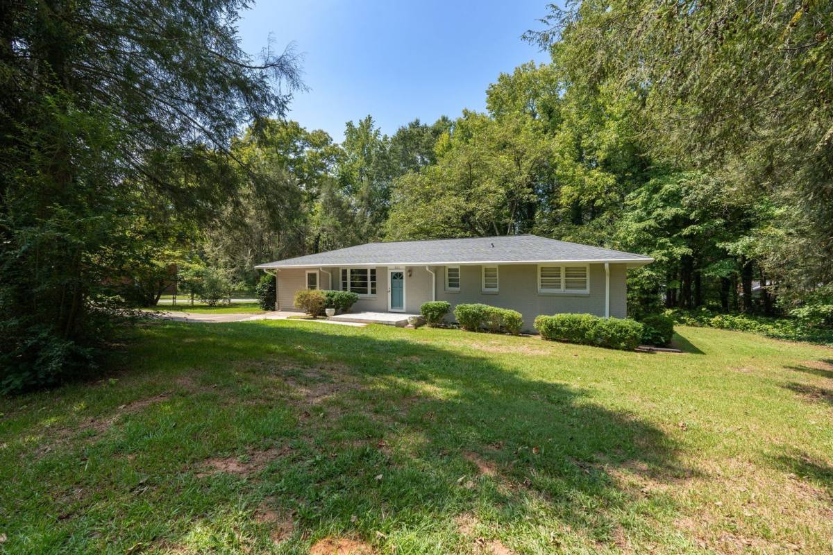House for rent at 5501 Old Buncombe Rd, Greenville, SC 29609